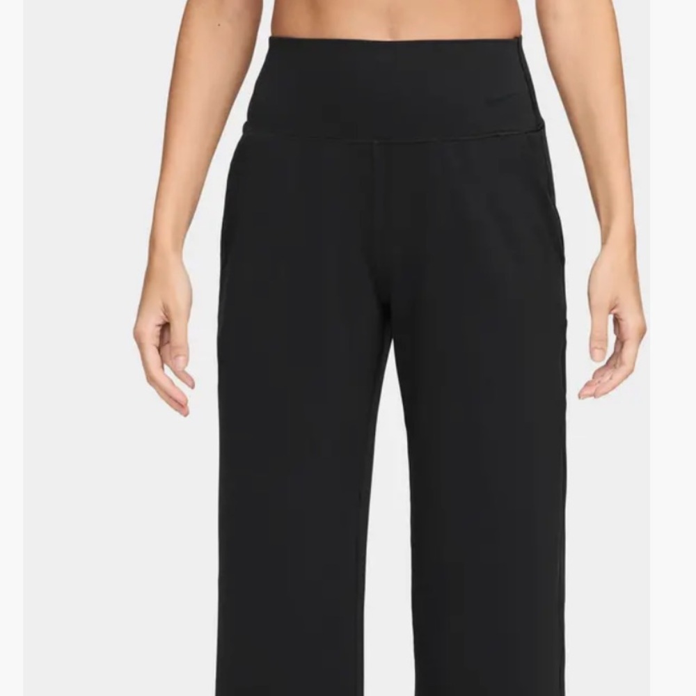 Nike Wide Leg High Rise Pants in Black 31”